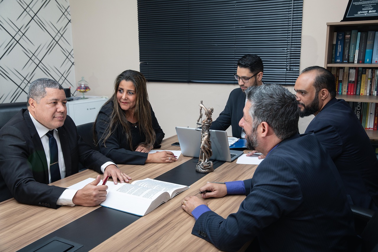 Choisir le bon statut juridique pour votre projet entrepreneurial en 2025 découvrez le statut juridique et ses implications pour les entreprises et particuliers, incluant les droits, obligations, et démarches administratives associées.